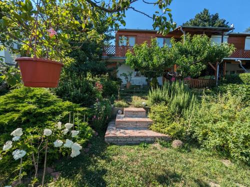 Balatonalmadi Casa | Gabi háza