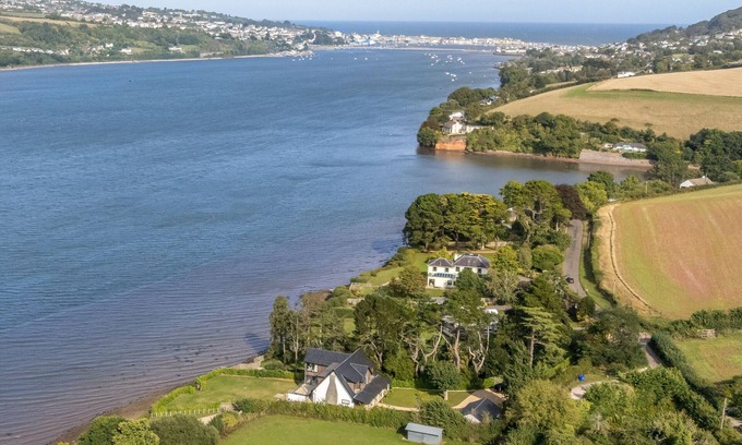 Combeinteignhead Chalet De Esquí | Gable View - Luxury Riverside Sanctuary
