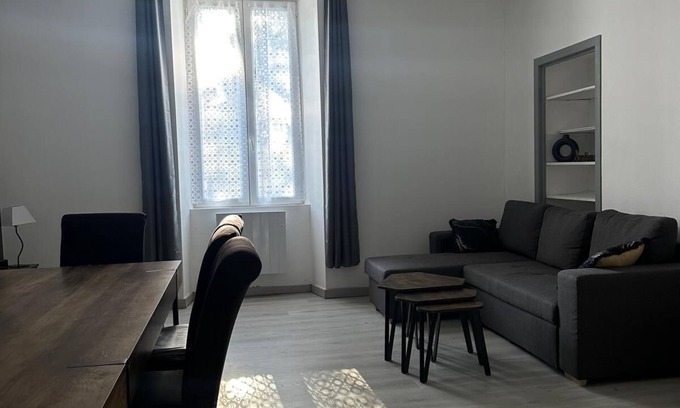 Gagnieres Apartamento | Gagnieres apartment with pool