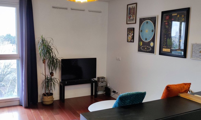 Villemomble Apartamento | Gagny hyper center, near RER station, renovated studio flat
