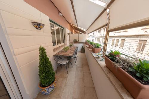 Rione XIV Borgo Apartamento | Gaia's home in Vatican