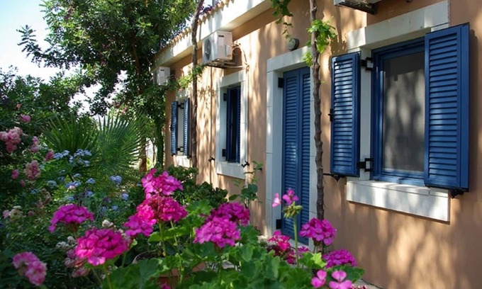 Faistos Apartamento | Galatia Yellow