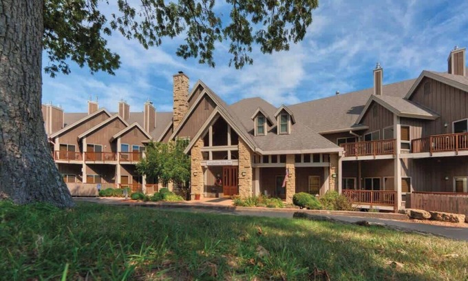Hanover Condominio | Galena, 1 bedroom condo, fireplace!