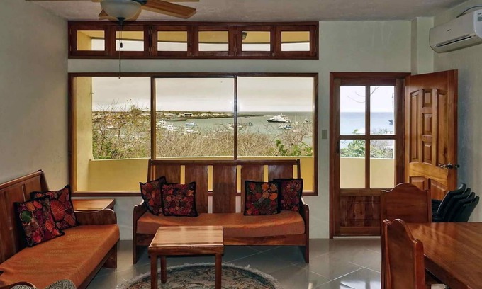 Puerto Baquerizo Moreno Apartamento | Galeodan medregal Suite - Tu casa familiar en el paraíso
