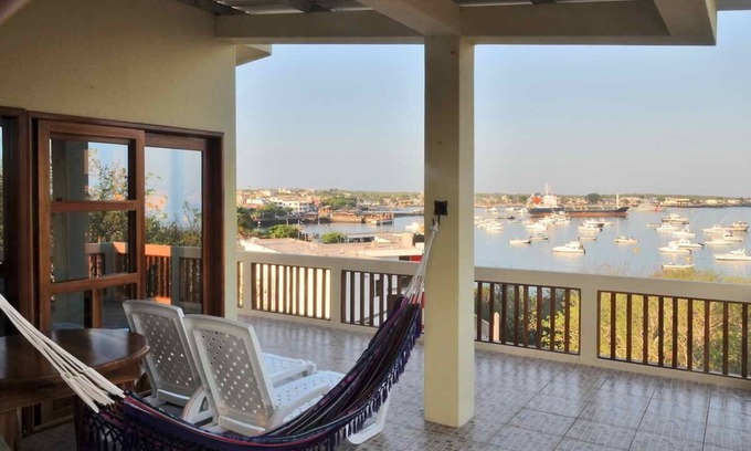 Puerto Baquerizo Moreno Apartamento | Galeodan Penthouse - espectaculares puestas de sol sobre la bahía - Perfecto para la tercera edad