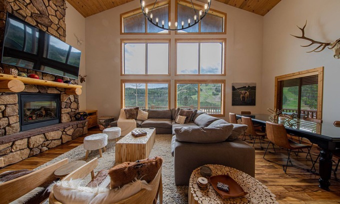 Brian Head Cabina | #GalindoGetaway3.0 Modern Mountain Estate
