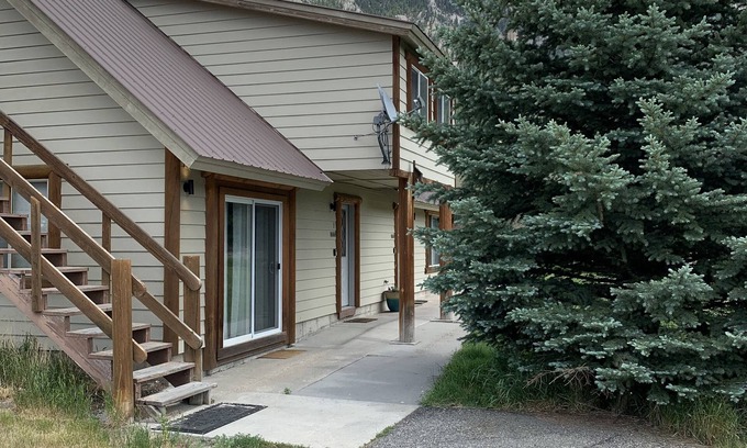 Big Sky Apartamento | Gallatin River Access- 15 minutes from skiing Big Sky