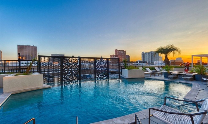 The Galleria Apartamento | Galleria Luxury High Rise