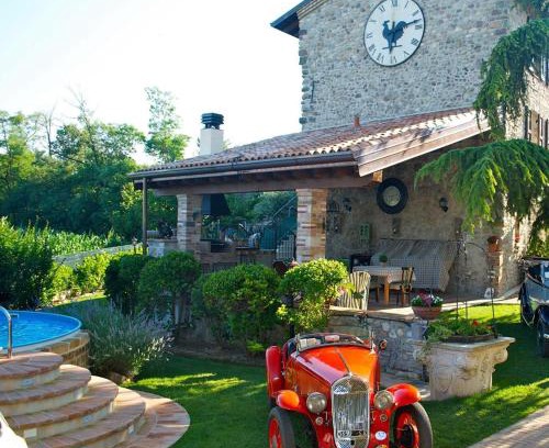Monzambano Cama Y Desayuno | Gallo delle Pille
