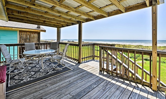 Gulf Palms Casa | Galveston 2BR casa w / terraza privada y vistas del golfo