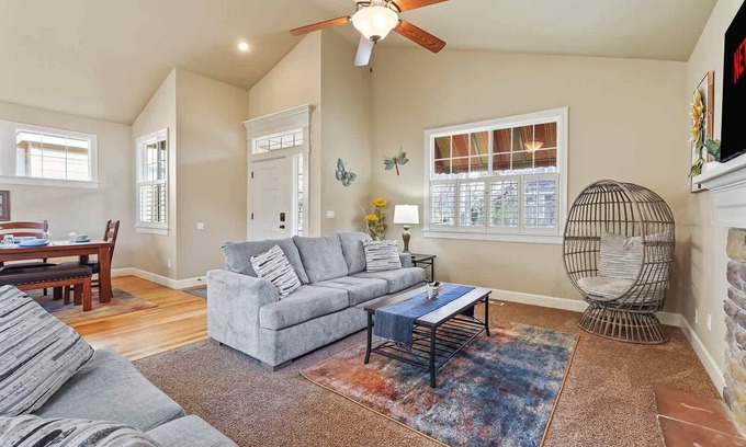 Meridian Casa | Game room | 3BR | Outdoor Seating BBQ