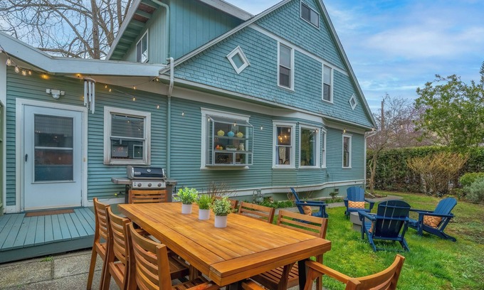 Ballard Casa | Game Room, Fire Pit, Sleeps 12, Walkable Retreat