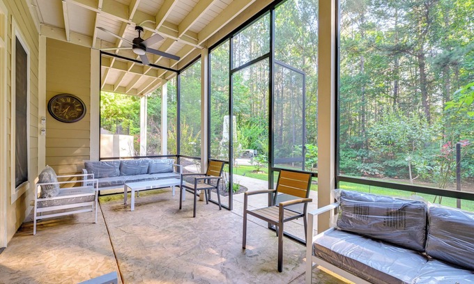 Denver Casa | Game Room + Patio: Luxe Retreat Near Lake Norman!