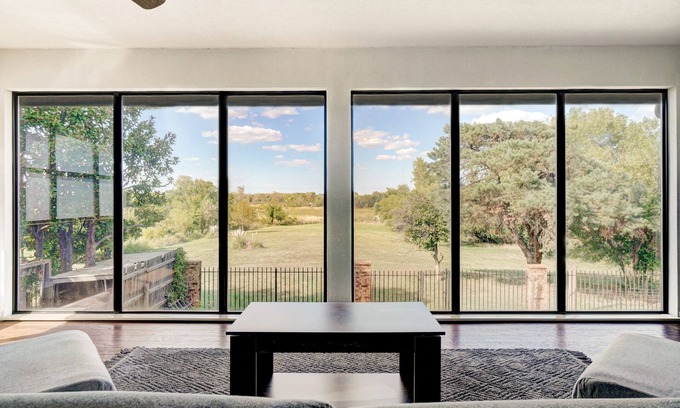Central Oklahoma City Villa | Game Room / Sauna / Sun Room + Lake Hefner Access