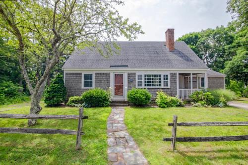 South Chatham Casa | Game Room Walk to Nantucket Sound