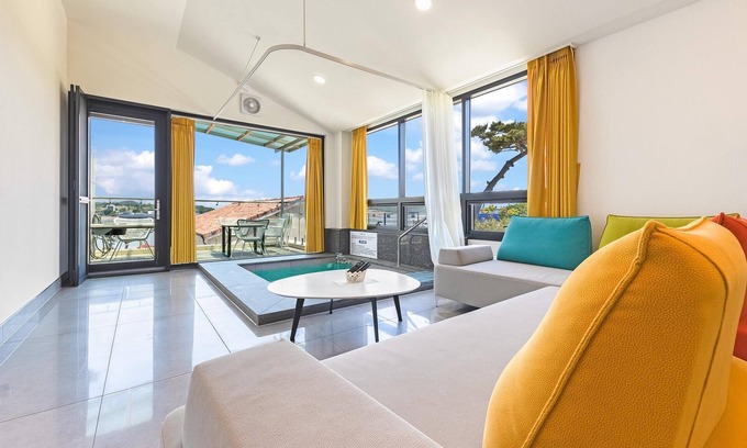 Ganghwa Casa | Ganghwado Mare Seawater Poolvilla