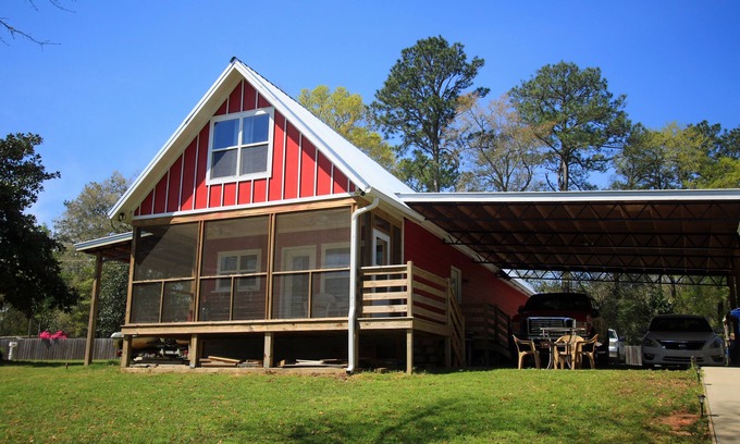Andalusia Casa | Gantt Lake house Andalusia AL .