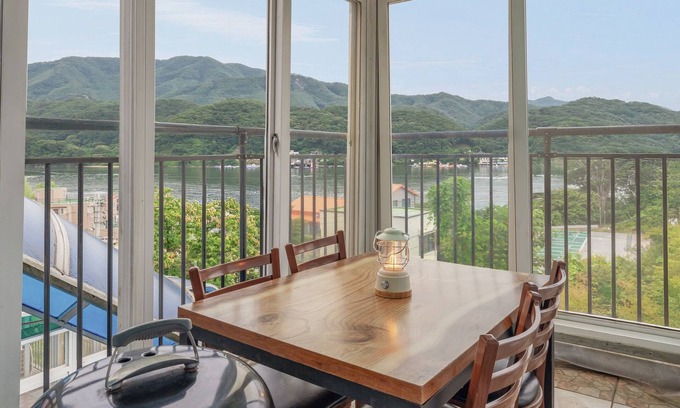 Gapyeong Casa | Gapyeong The Hue Spa Pension