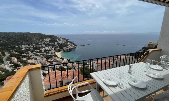 Almadraba-Canyelles Apartamento | Garbinell
