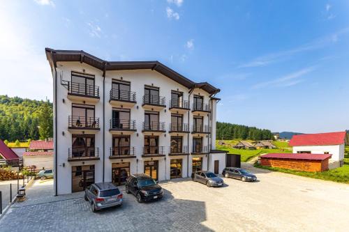 Bukovel Apartamento | GARDA - Breakfast included in the price Restaurant Free Parking Mountain view Kitchen in the apartment separate entrance