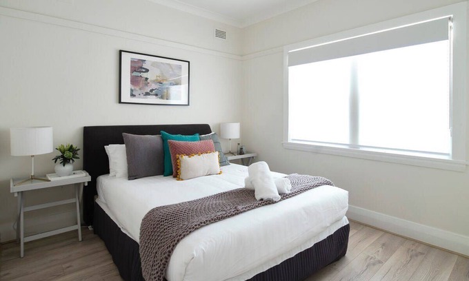 North Sydney Apartamento | Garden 2 Bed Apt and Walk to Harbour | Parking