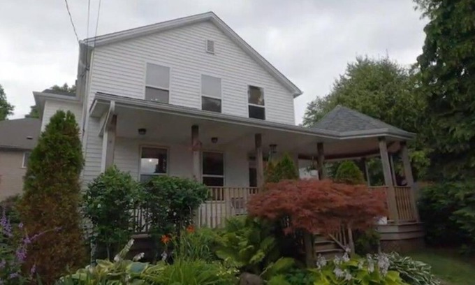 Downtown Niagara Falls Casa | Garden 2 Storey House