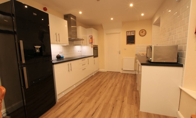 Weston-super-Mare Apartamento | Apartamento-Grande-Baño con ducha-Vista a parte del mar-Garden Apartment