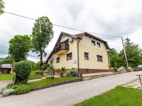Seliste Dreznicko Apartamento | Garden apartment near near Plitvi ka Lake