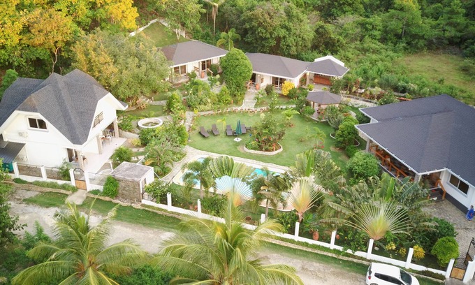 Siquijor Hotel | Garden Bungalows Resort