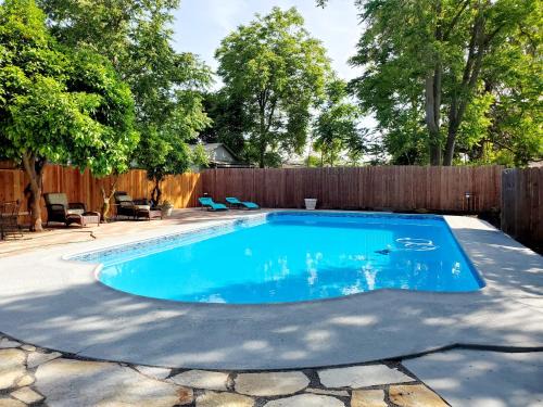 Yuba City Casa | Garden Clara