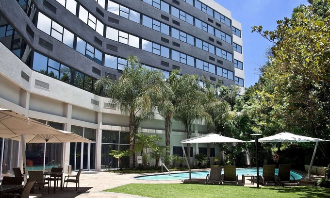 Greater Johannesburg Metropolitan Area Hotel | Garden Court Milpark