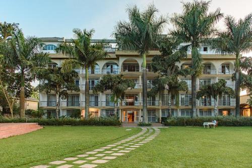 Gomba Hotel | Garden Courts Hotel Masaka