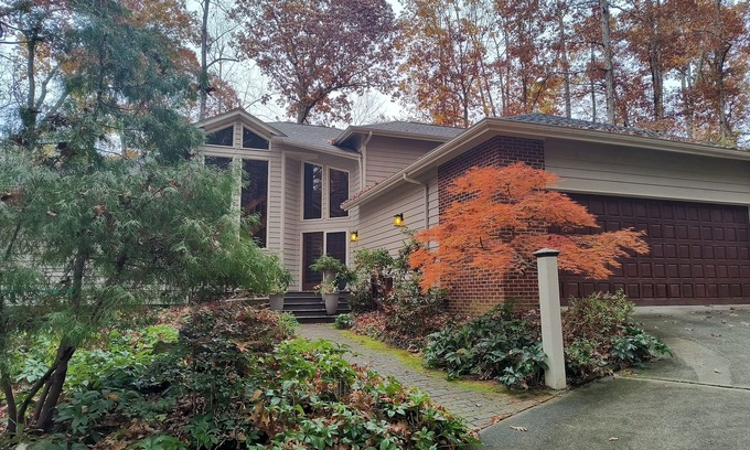 Chapel Hill Apartamento | Garden Ensuite at the Chapel Hill Retreat Center
