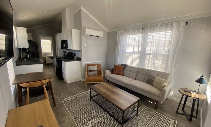 Sierra Vista Cabina | Garden Grove Cottage #1