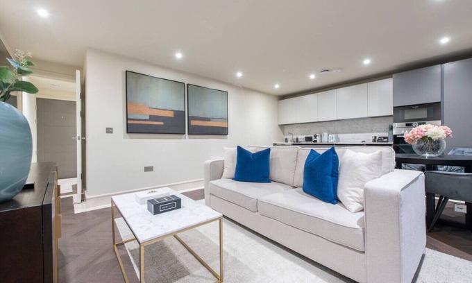 Chigwell Apartamento | Garden Haven: Luxe 1BR 1BA Chigwell Retreat