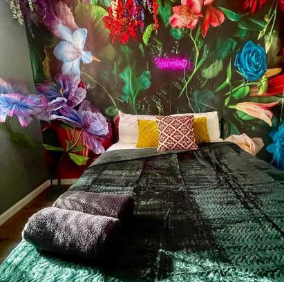 Poplar Apartamento | Garden Hideaway Minutes to Fishtown