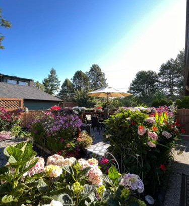 Saanich West Casa | Garden home in Victoria -Beautiful home in Victoria