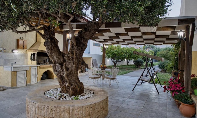 Prasas Apartamento | Garden House by Estia