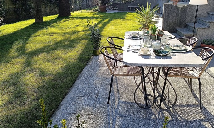 Casorezzo Casa | Garden House, whole house with two bedrooms, garden, private parking space