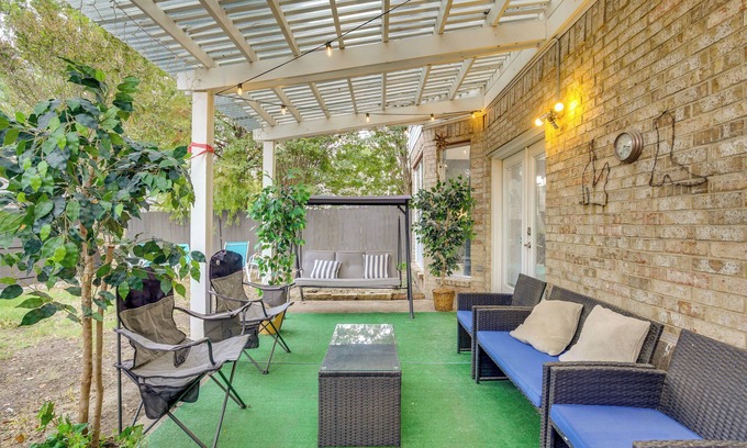 Mesquite Casa | Garden Patio & Fire Pit: Mesquite Home Near Lakes