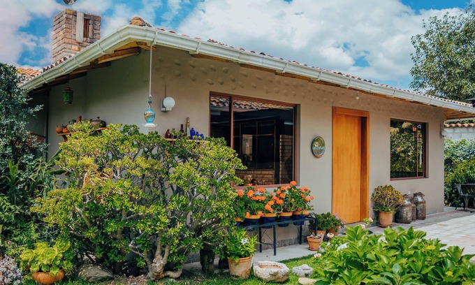 Cuenca Chalet De Esquí | Jardín, Pet friendly, Parqueadero, Fast Wi-Fi & Smart TV