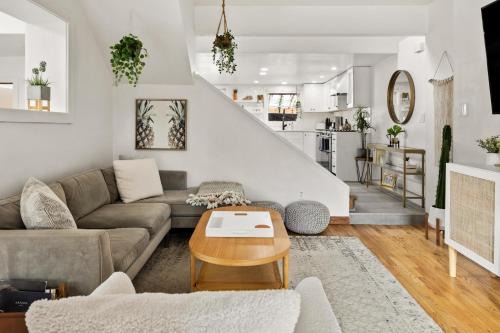 Berkeley Casa | Garden Retreat - Hot Tub - Peloton - Walk to Shops