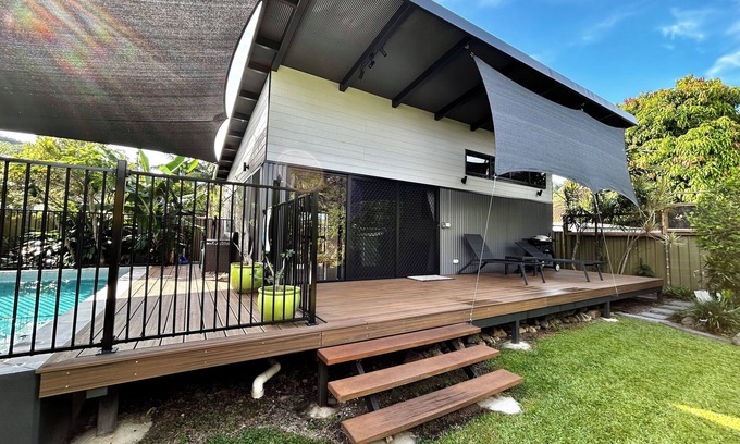 Freshwater Cabaña | Garden Retreat with Pool - fully detached Studio