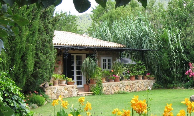 Valldemossa Cabaña | Garden studio in lovely grounds