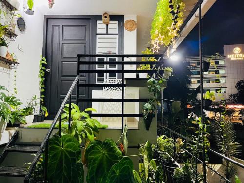 Kozhikode Casa | Garden view home stay for family near meitra hospital