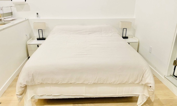 Mar Vista Casa | Garden View Private Bedroom With Own Bathroom