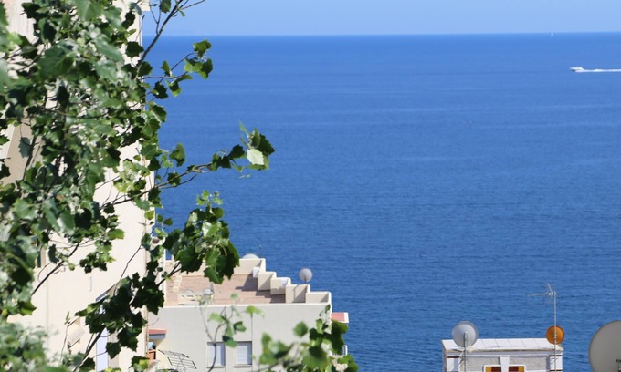 San Agustin Villa | Villa Bosquet jardín junto mar y playa, tranquila y cerca centro y puerto