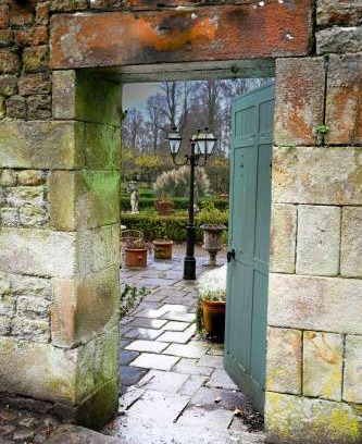 Lancaster Casa | Gardener's Cottage