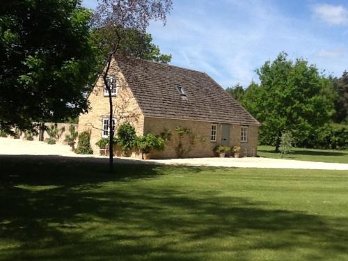 Laverton Casa | Gardeners Cottage