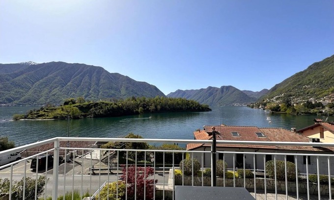 Ossuccio Apartamento | Apartamento en Ossuccio con vista al lago